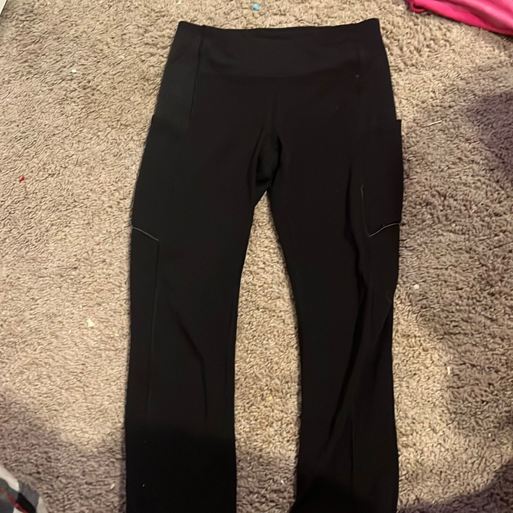 Black cropped lululemon 25” size 4